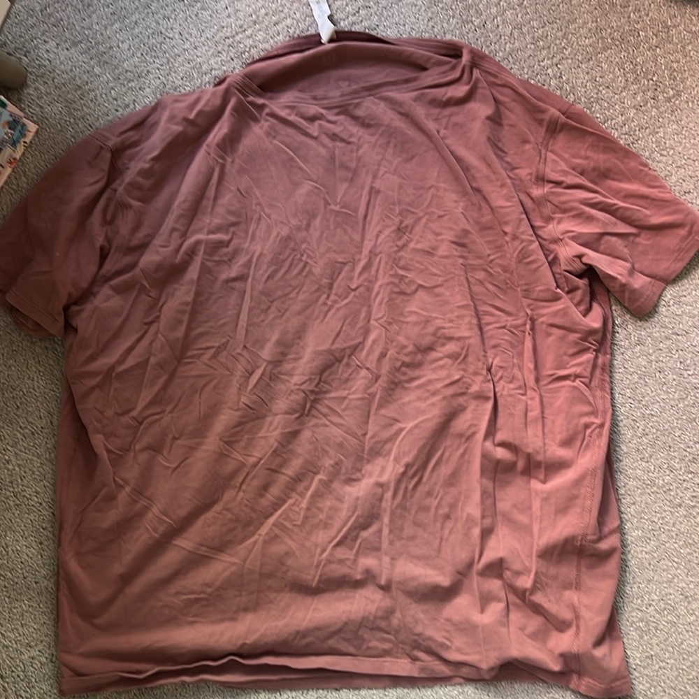 Lululemon t shirt